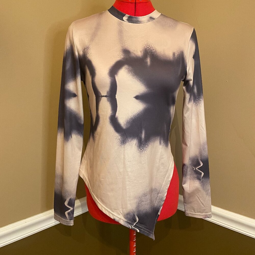Datura asymmetrical long sleeve top - size Small